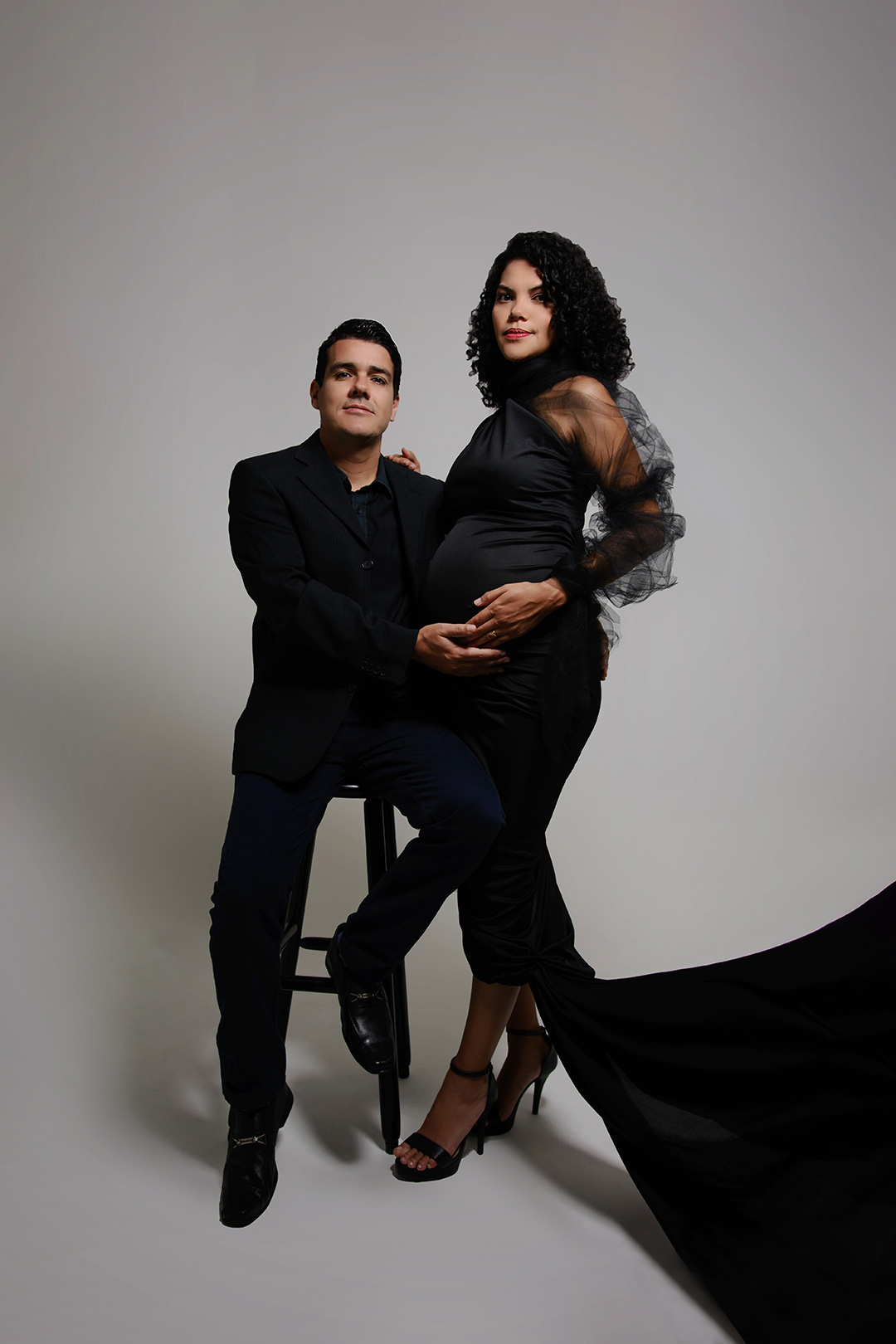 Ensaio Fotográfico Gestante em Estúdio Casal em Santos Glamour